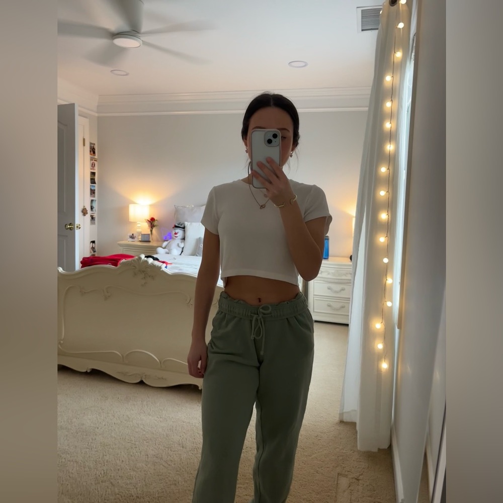 Pacsun Sage Green XS Sweatpants! 🍀🦖🥝